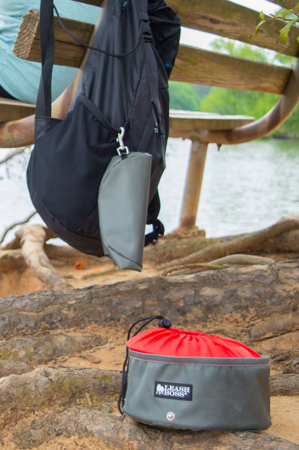 Collapsible travel bowls with clips to hang on your bag.